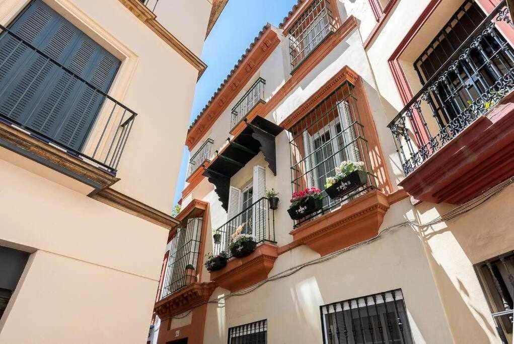 Monkeys Apartments 7Revueltas Deluxe Seville Exterior photo